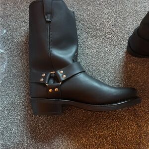 Worn Once Men’s Sz 10.5  Dingo Black harness Leather Boots with Studded Strap
